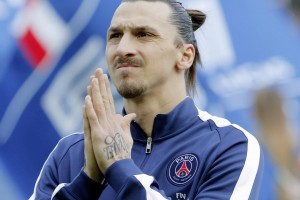 开云平台-篮网对阵上海队，布克成为胜负手