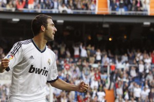 开云APP-莫德里奇爆发，阿森纳淘汰赛过关，当东方执念遭遇西方铁律