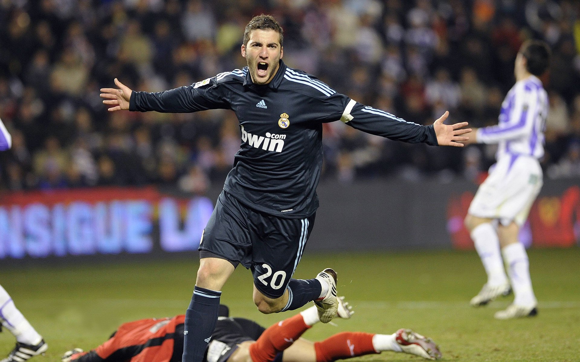 快船强压76人，武切维奇打出生涯之夜，当配角成为主角，篮球世界如何被重新定义？